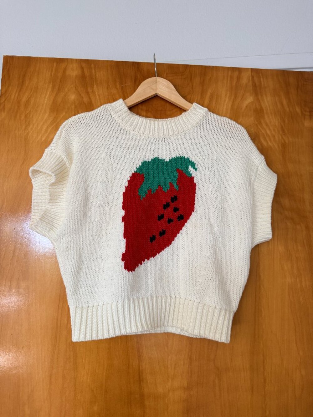 Anthropologie Maeve The Pippa Crew-Neck Crop Sweater Size Small Juicy Strawberry